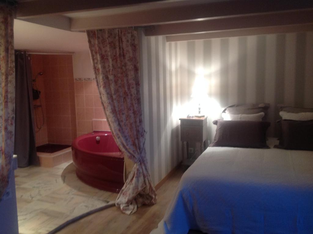 Bed and Breakfast Au Jardin D'Eloise Tremereuc Екстер'єр фото
