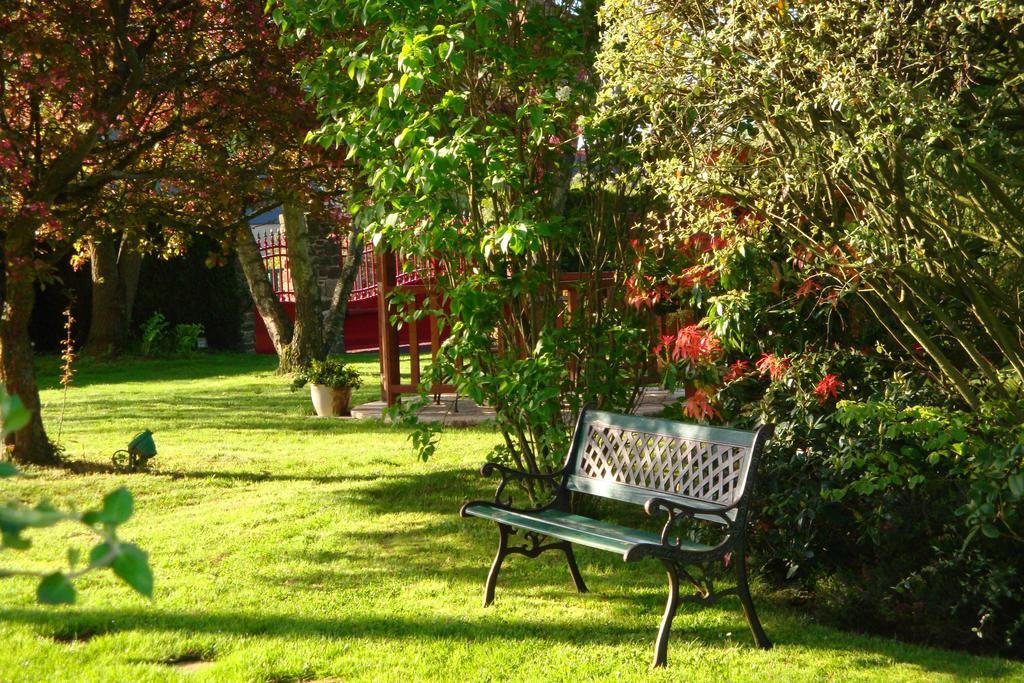 Bed and Breakfast Au Jardin D'Eloise Tremereuc Екстер'єр фото