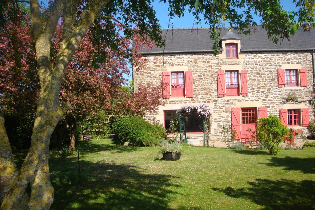 Bed and Breakfast Au Jardin D'Eloise Tremereuc Екстер'єр фото