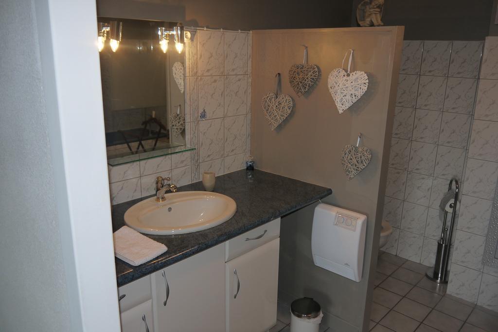 Bed and Breakfast Au Jardin D'Eloise Tremereuc Екстер'єр фото