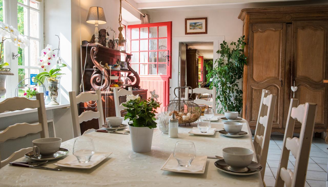 Bed and Breakfast Au Jardin D'Eloise Tremereuc Екстер'єр фото