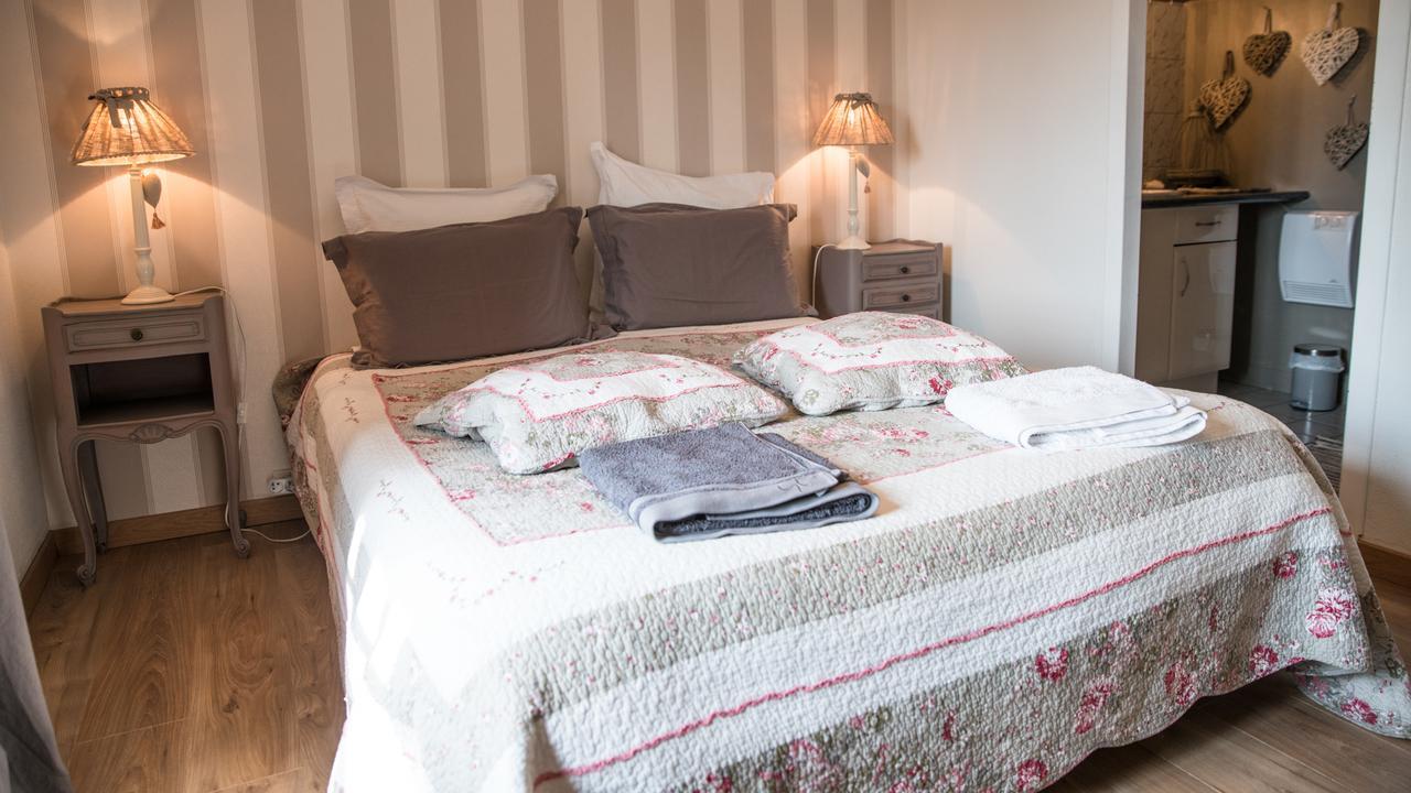Bed and Breakfast Au Jardin D'Eloise Tremereuc Екстер'єр фото